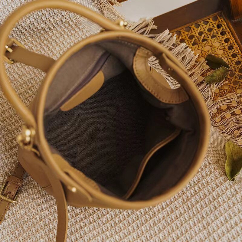 ANGENGRUI New Leather Women's Bag Vintage Magnetic Clasp Handbag Cowhide One Shoulder Messenger Bag