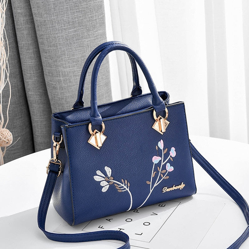 TRAVEASY 2022 New Women's Bag Female Leisure Style Atmosphere Fashion Female Bag Cross Body Bag Single Shoulder Bag Handbag