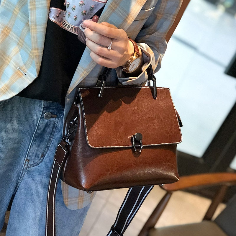 Women's Cowhide Leather Bags 2022 New Fashion One-shoulder Handbags Ladies Classic Satchels Large Capacity Messenger Versatile